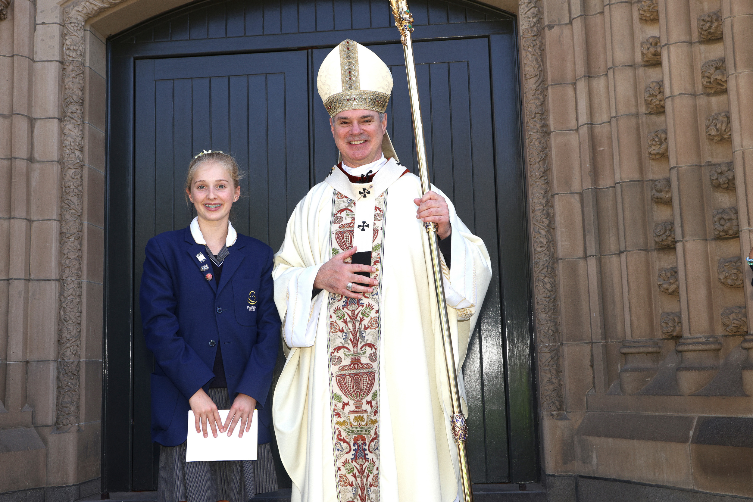E1051 Padua College Mornington READER MR