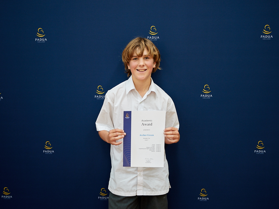 R Sem2 Awards insta IMG 9137