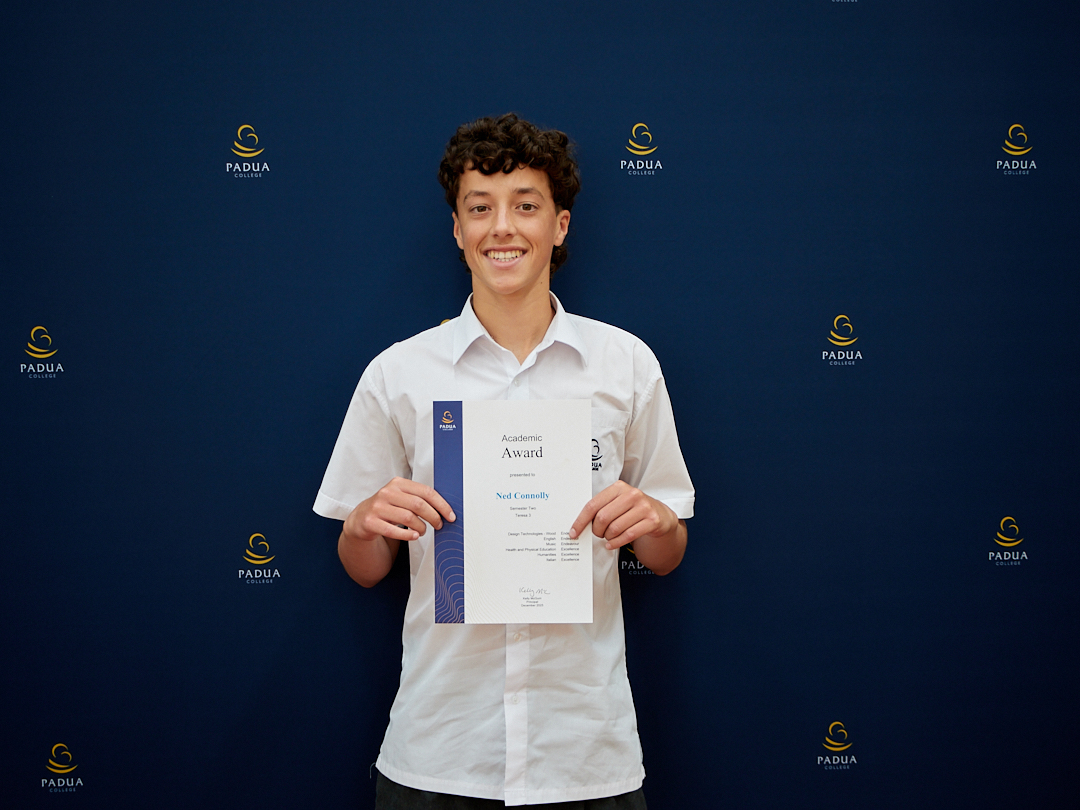 R Sem2 Awards insta IMG 9143