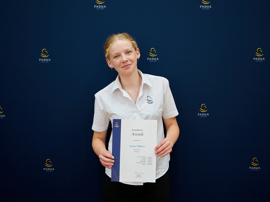 R Sem2 Awards insta IMG 9150