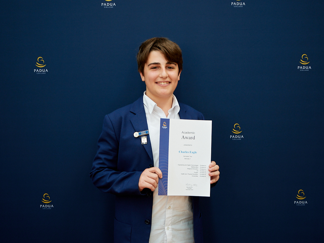 R Sem2 Awards insta IMG 9154