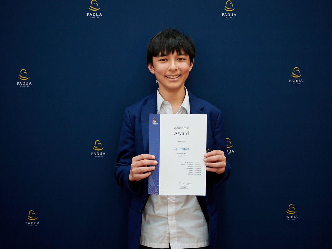 R Sem2 Awards insta IMG 9158