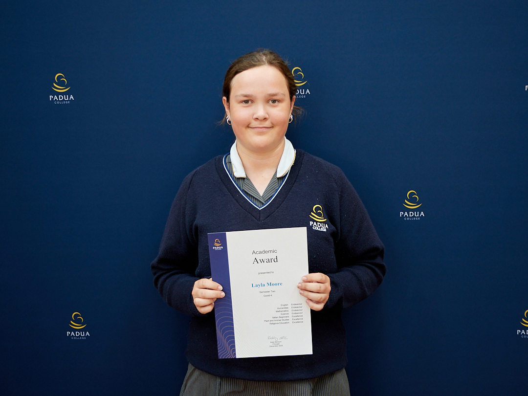 R Sem2 Awards insta IMG 9163