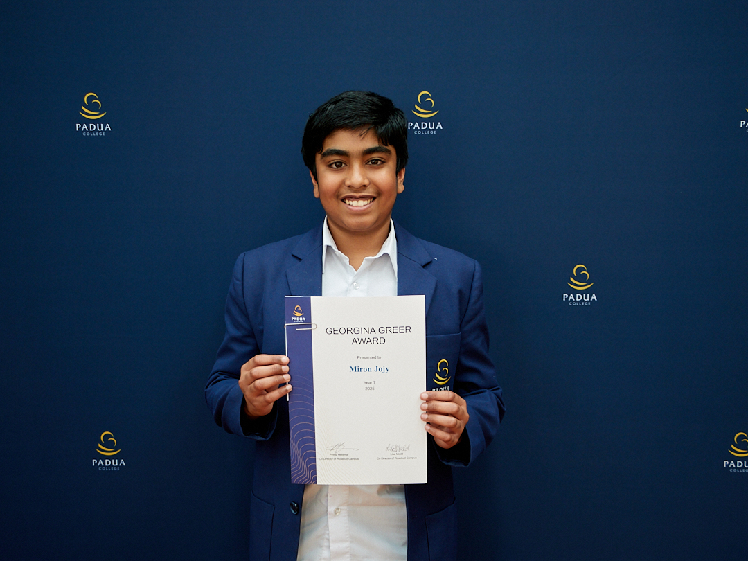 R Sem2 Awards insta IMG 9183