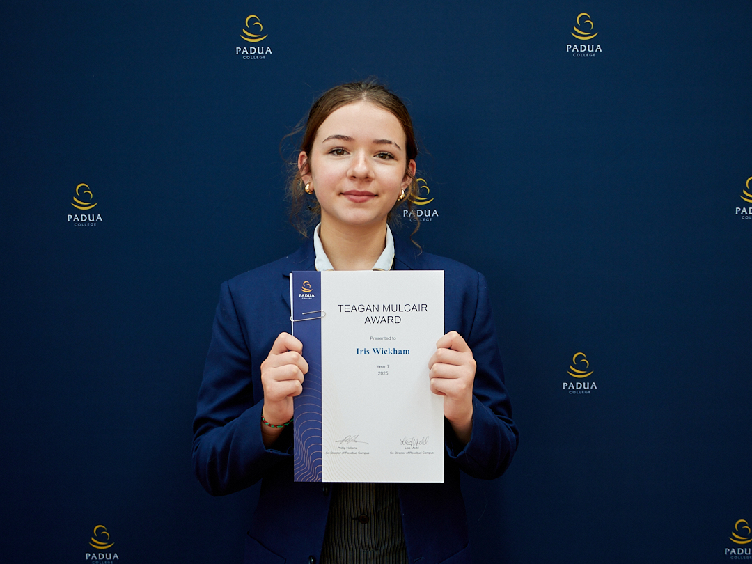 R Sem2 Awards insta IMG 9187