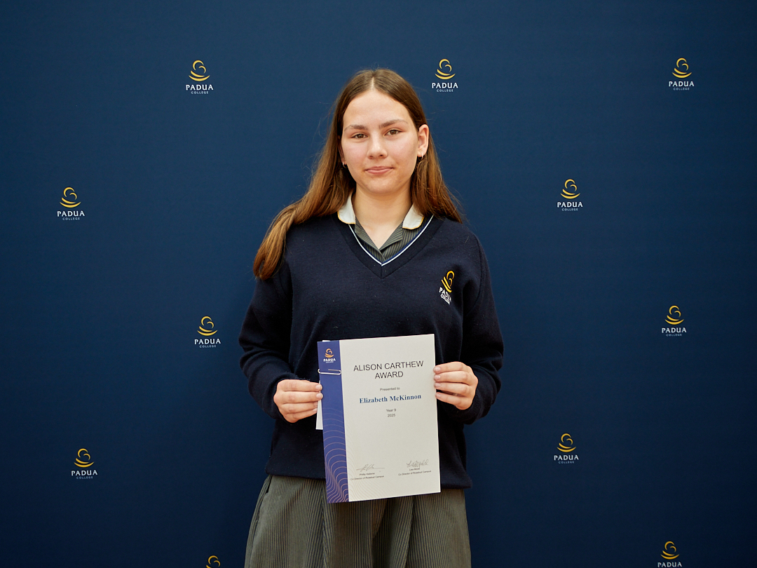 R Sem2 Awards insta IMG 9190