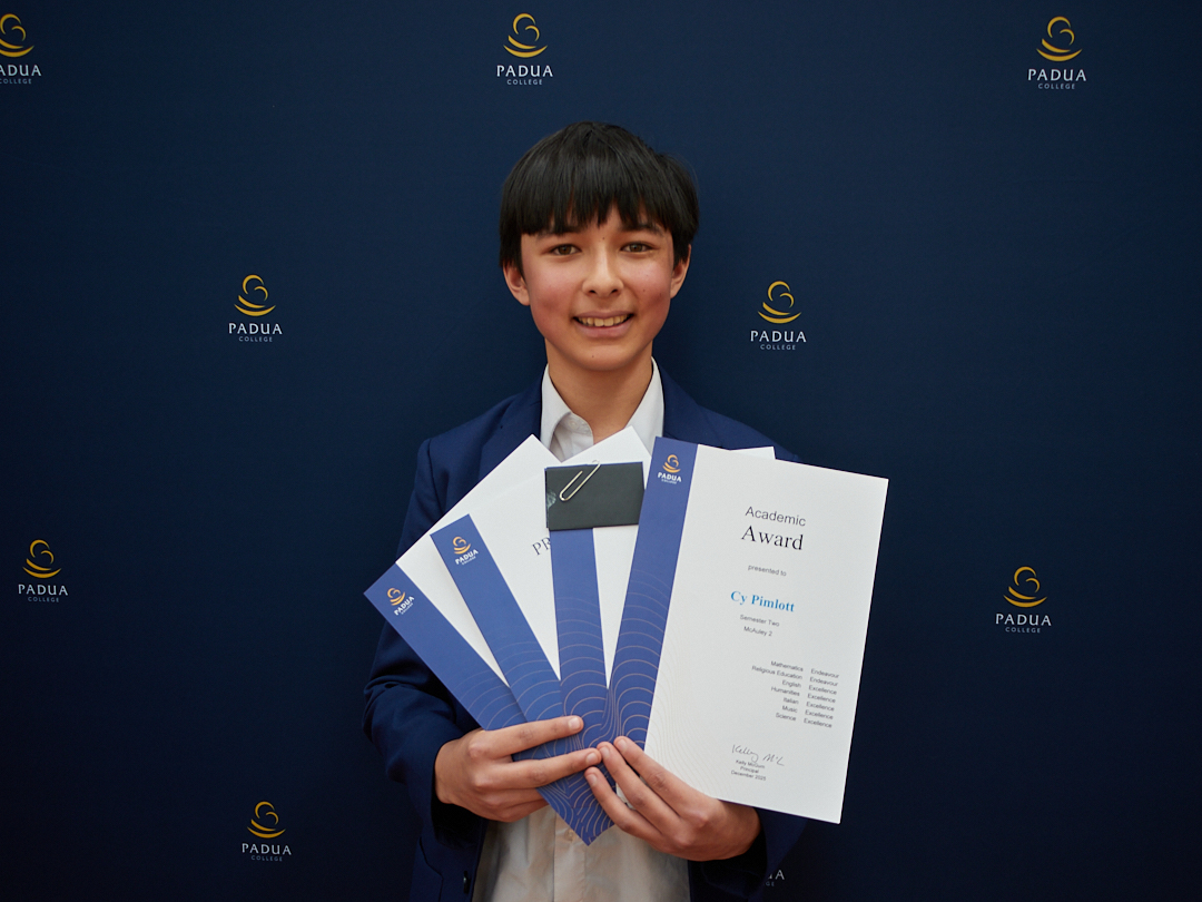 R Sem2 Awards insta IMG 9208