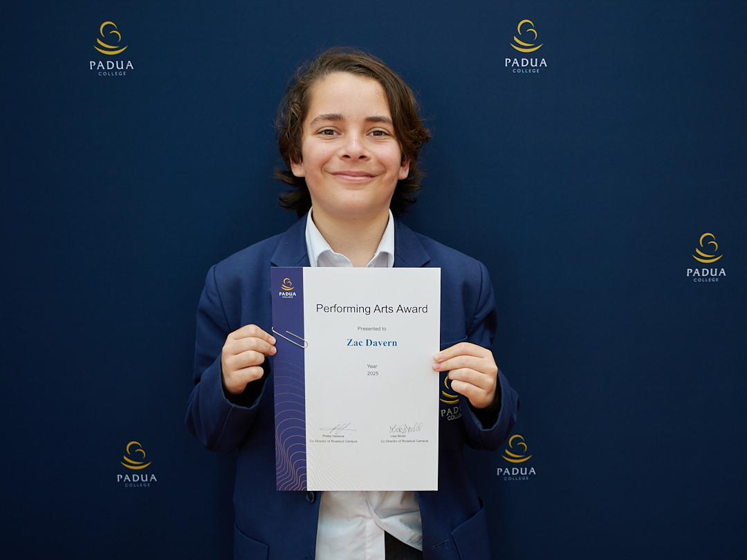 R Sem2 Awards insta IMG 9210