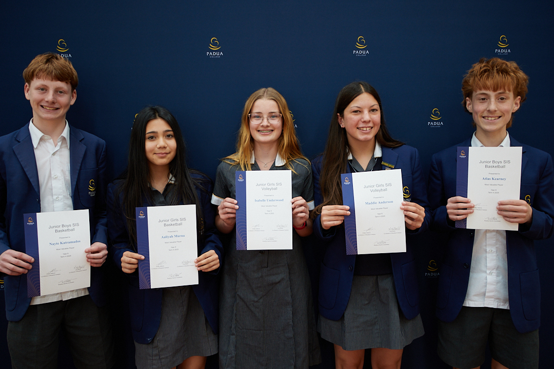 R Sem2 Awards insta IMG 9231