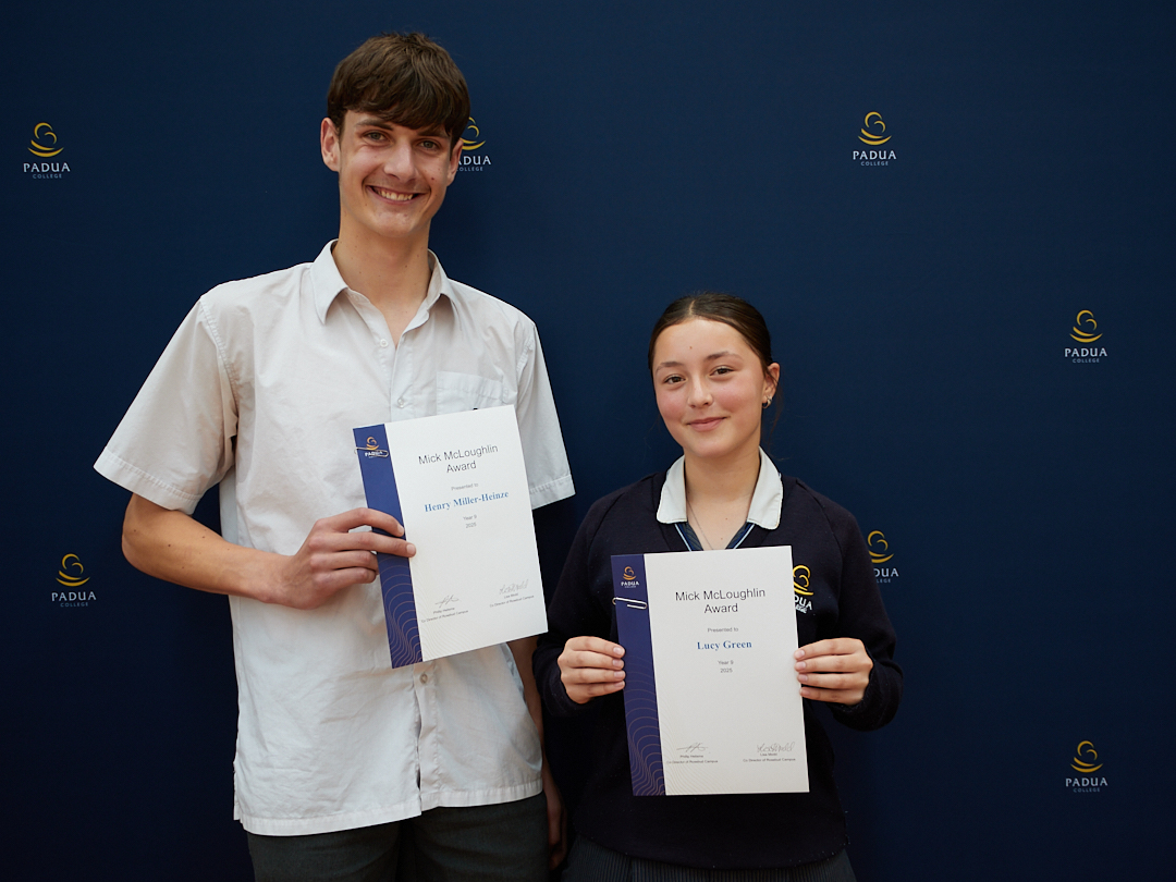 R Sem2 Awards insta IMG 9239