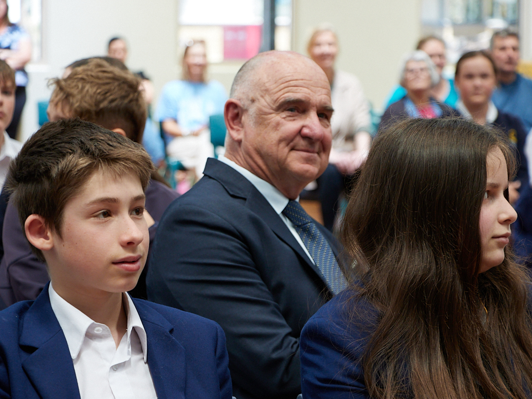 R Sem2 Awards insta IMG 9265