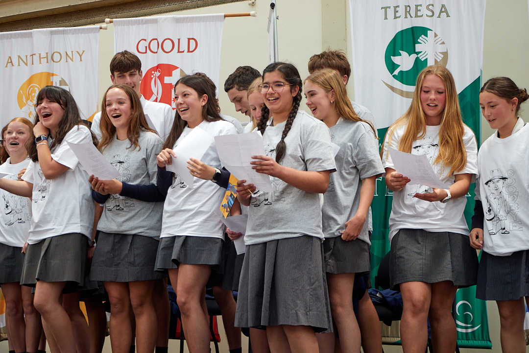 R Sem2 Awards insta IMG 9270