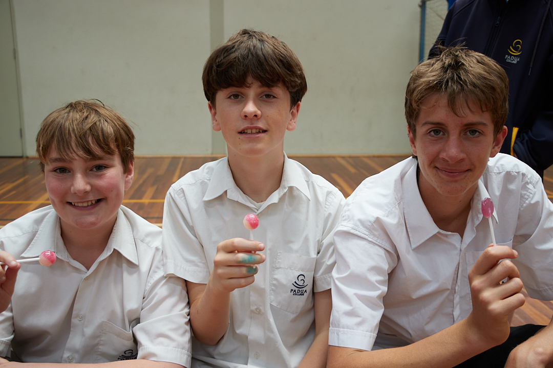 R Sem2 Awards insta IMG 9284