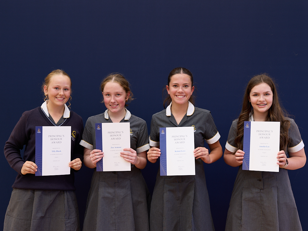 T Sem2 Awards insta098 A9550